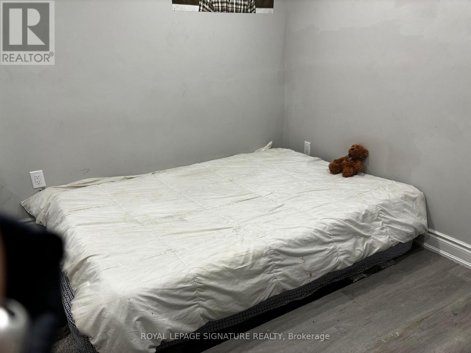 Lower - 11 Overholt Drive, Thorold, Ontario  L2V 0G4 - Photo 9 - X12640774