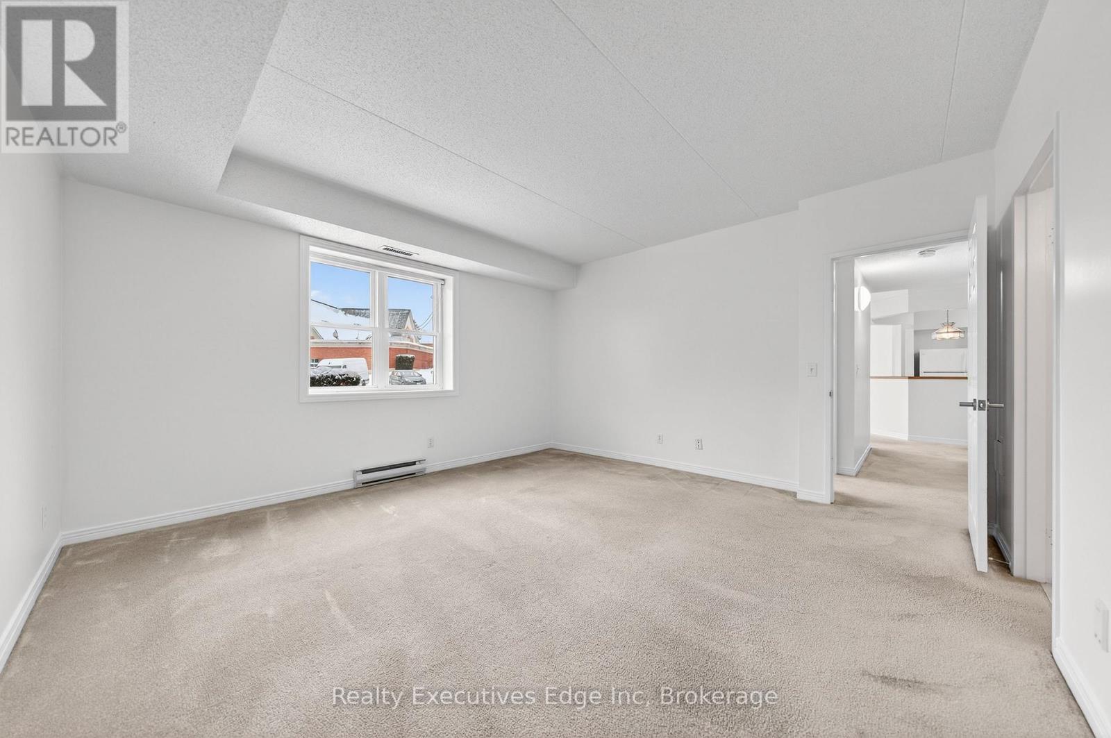 103 - 208 Silvercreek Parkway N, Guelph, Ontario  N1H 8H2 - Photo 11 - X12633604