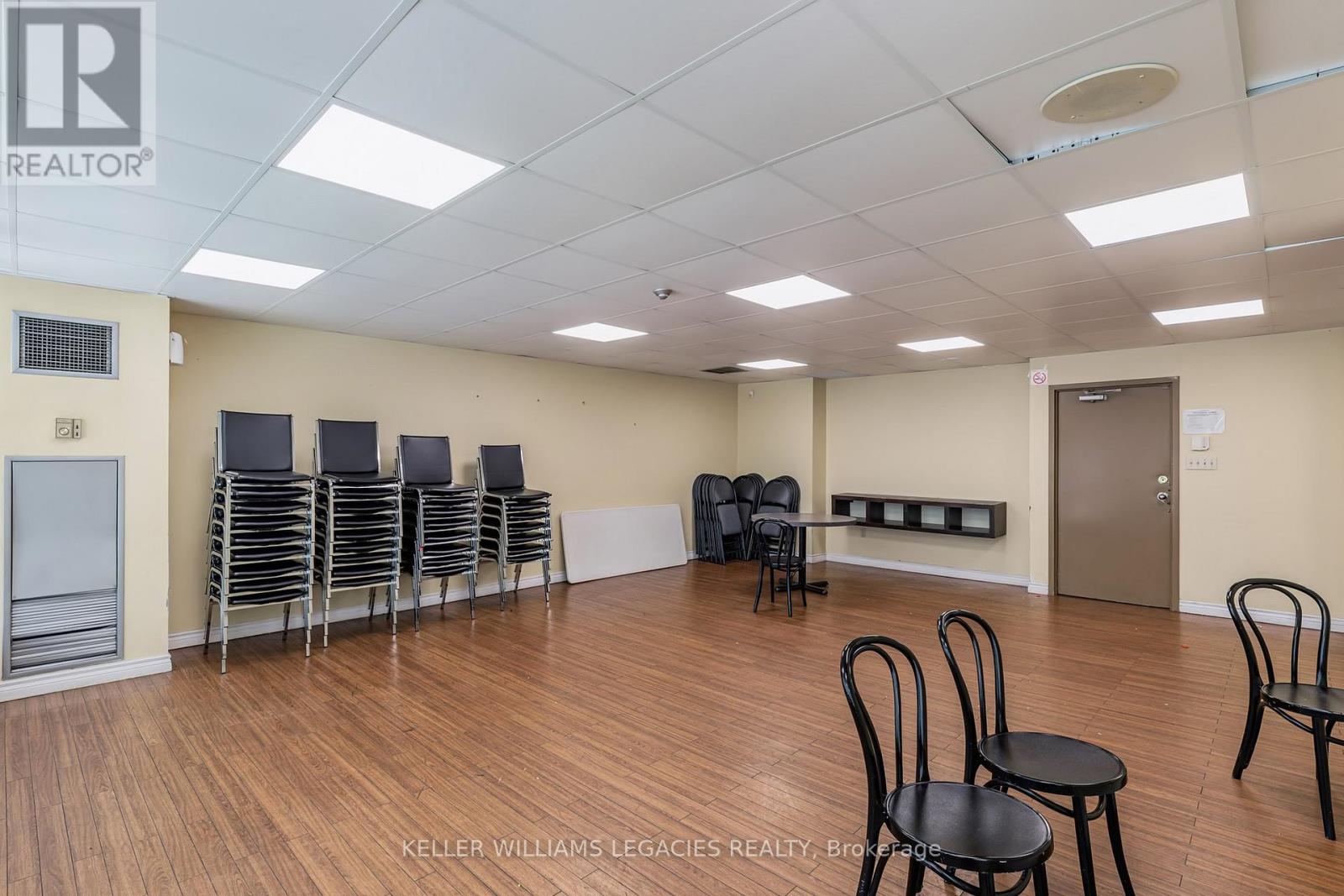 1603 - 10 Markbrook Lane, Toronto, Ontario  M9V 5E3 - Photo 39 - W12445507