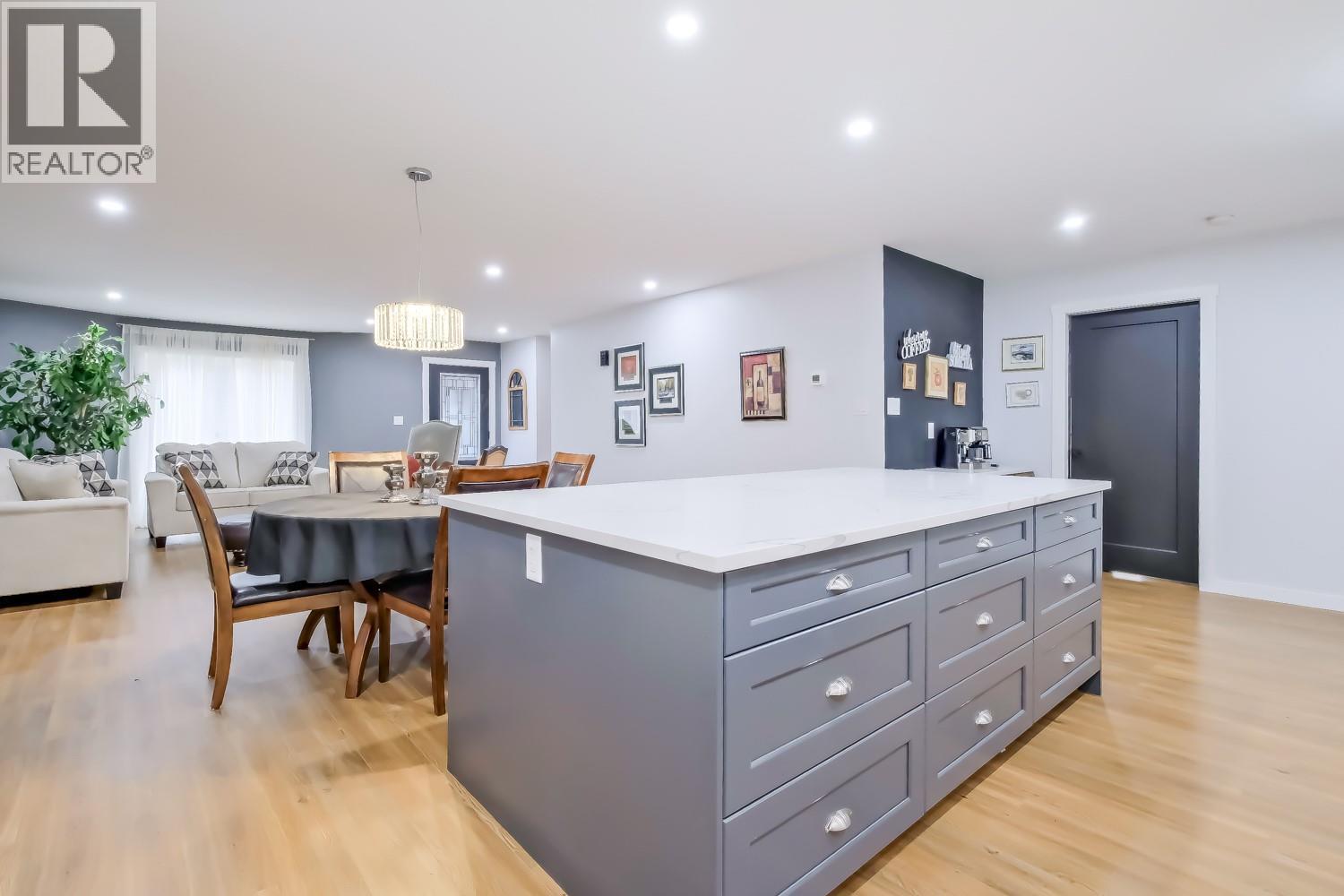 2830 Paris Street, Penticton, British Columbia  V2A 8G2 - Photo 11 - 10371337