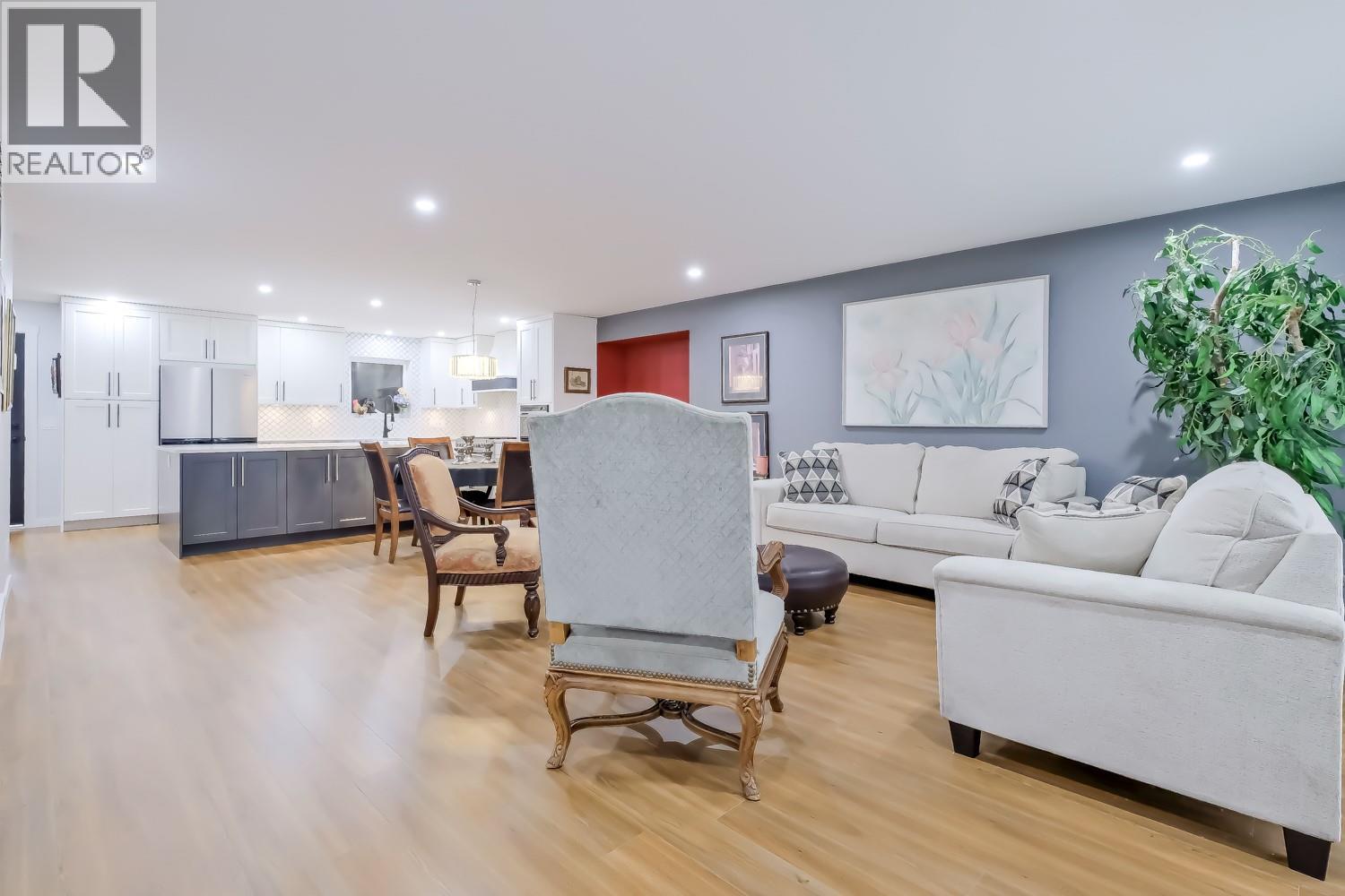 2830 Paris Street, Penticton, British Columbia  V2A 8G2 - Photo 4 - 10371337