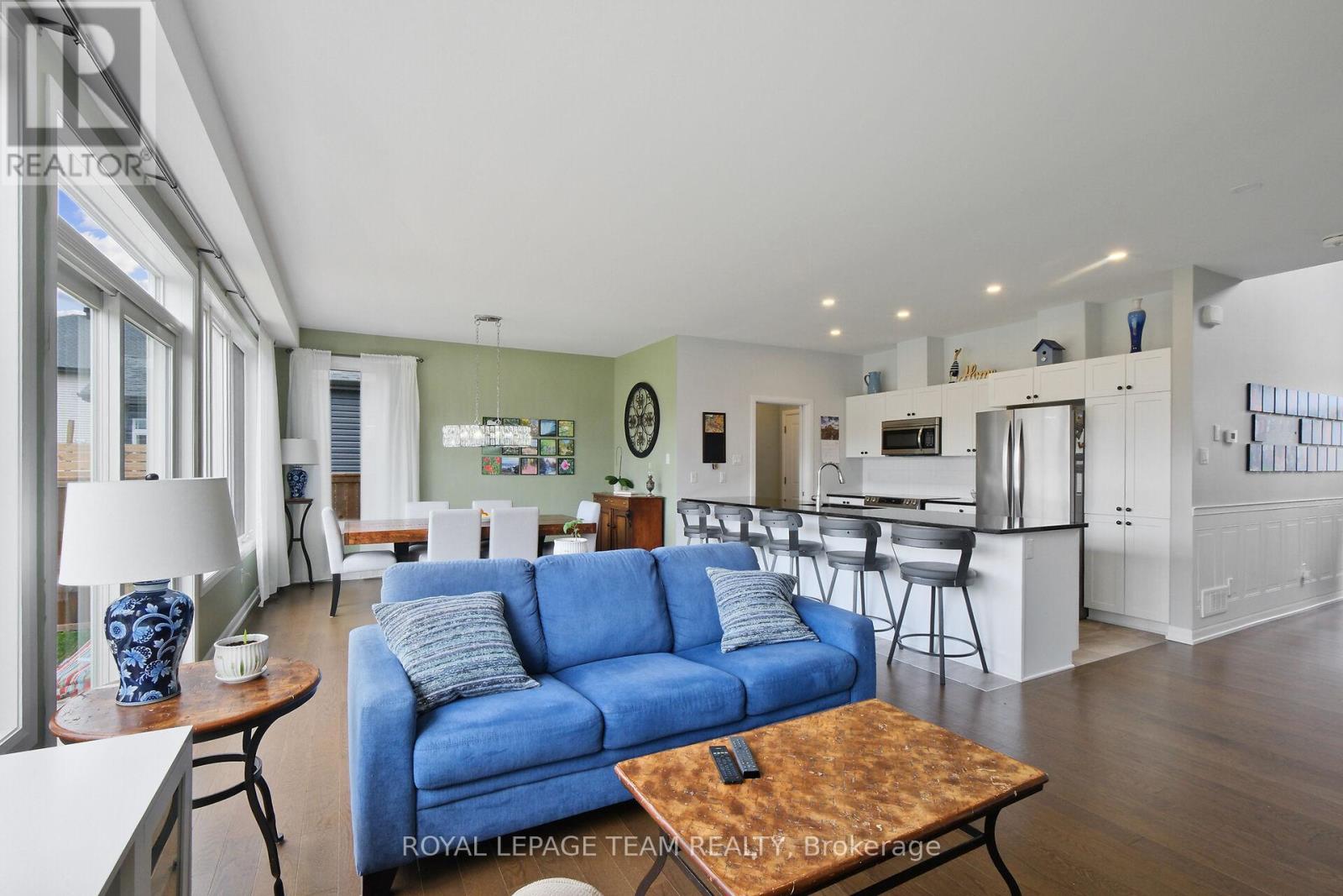 240 Boyd Street, Carleton Place, Ontario  K7C 0H3 - Photo 13 - X12443494