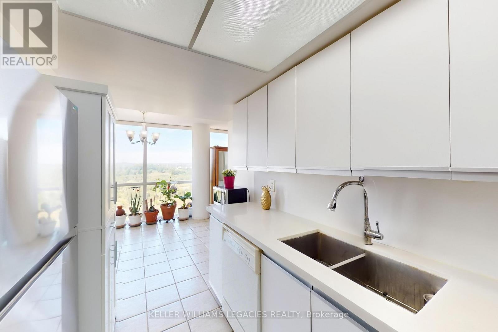 1603 - 10 Markbrook Lane, Toronto, Ontario  M9V 5E3 - Photo 14 - W12445507