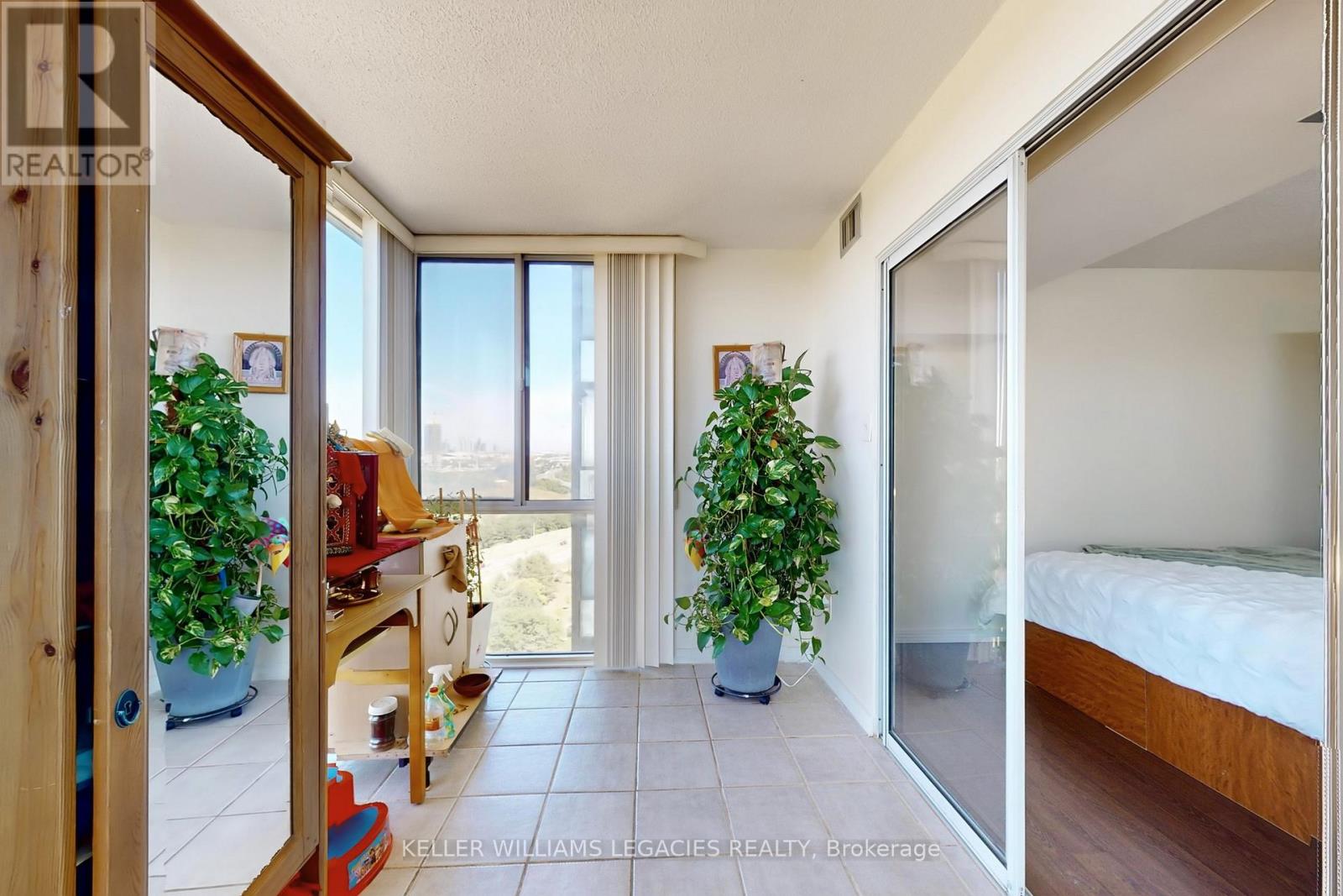 1603 - 10 Markbrook Lane, Toronto, Ontario  M9V 5E3 - Photo 19 - W12445507