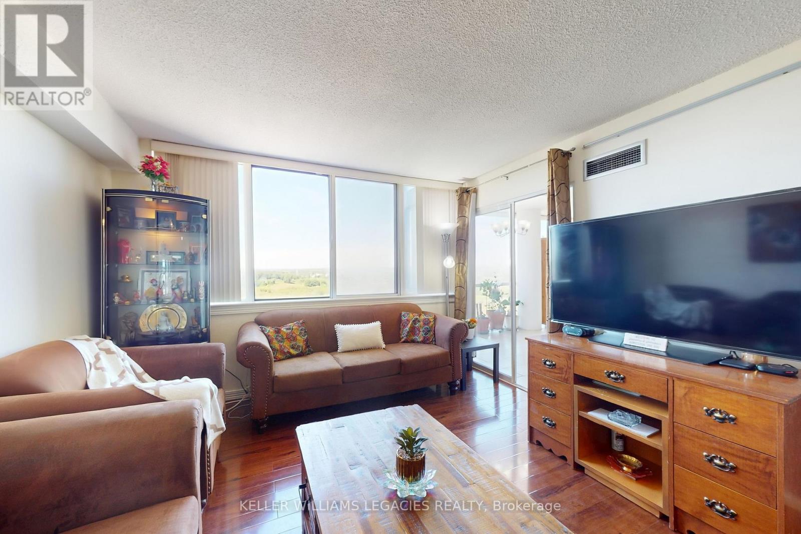 1603 - 10 Markbrook Lane, Toronto, Ontario  M9V 5E3 - Photo 8 - W12445507