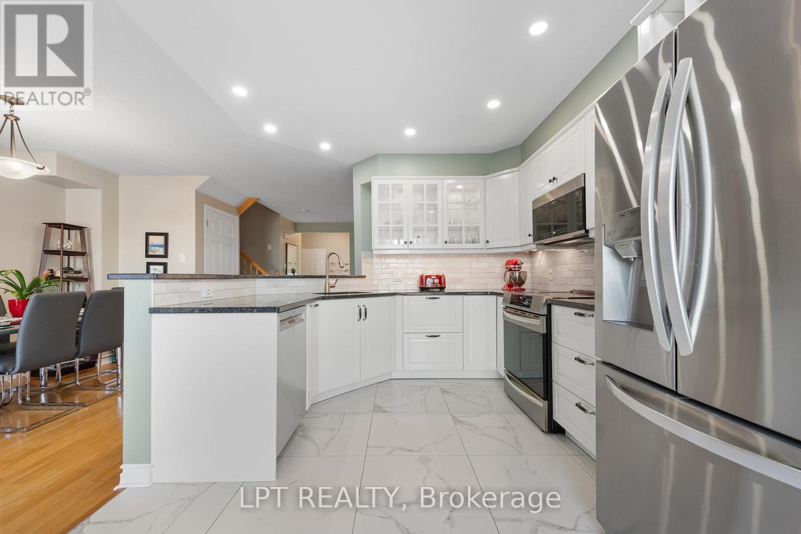 16 Calaveras Avenue, Ottawa, Ontario  K2J 4Z8 - Photo 14 - X12462454