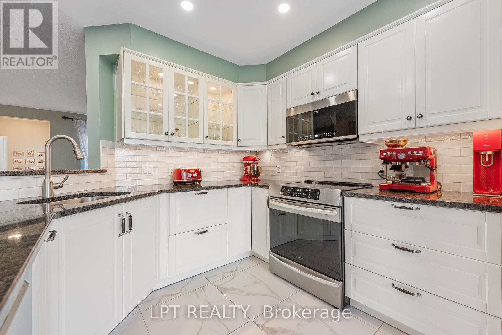 16 Calaveras Avenue, Ottawa, Ontario  K2J 4Z8 - Photo 18 - X12462454