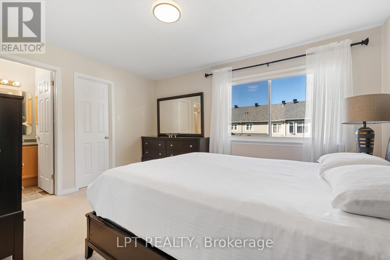 16 Calaveras Avenue, Ottawa, Ontario  K2J 4Z8 - Photo 21 - X12462454