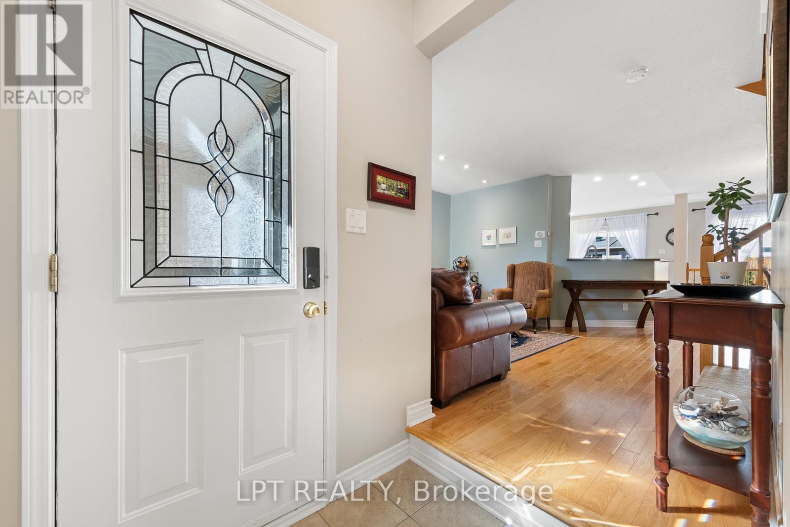 16 Calaveras Avenue, Ottawa, Ontario  K2J 4Z8 - Photo 3 - X12462454