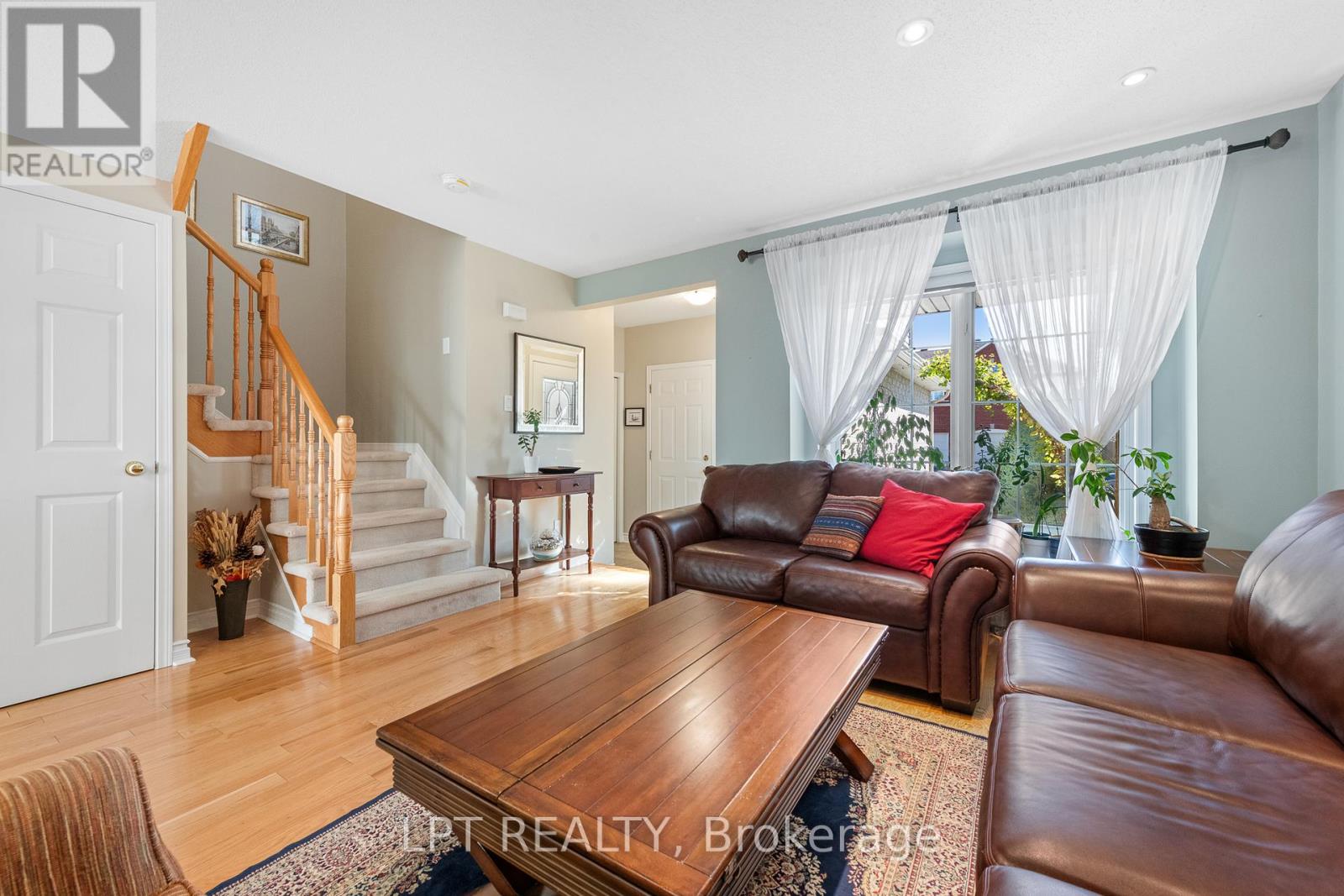 16 Calaveras Avenue, Ottawa, Ontario  K2J 4Z8 - Photo 8 - X12462454