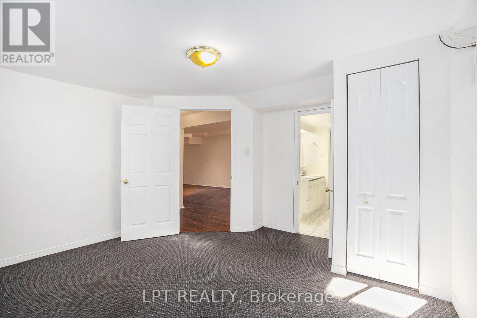 1517 Caverley Street, Ottawa, Ontario  K1G 0X9 - Photo 24 - X12464551