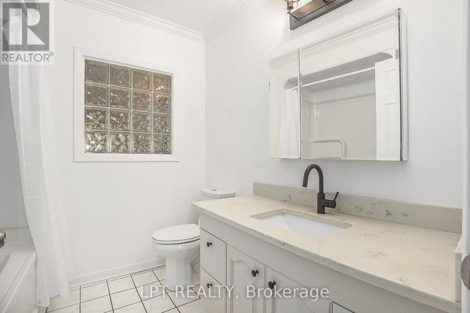 1517 Caverley Street, Ottawa, Ontario  K1G 0X9 - Photo 20 - X12464551