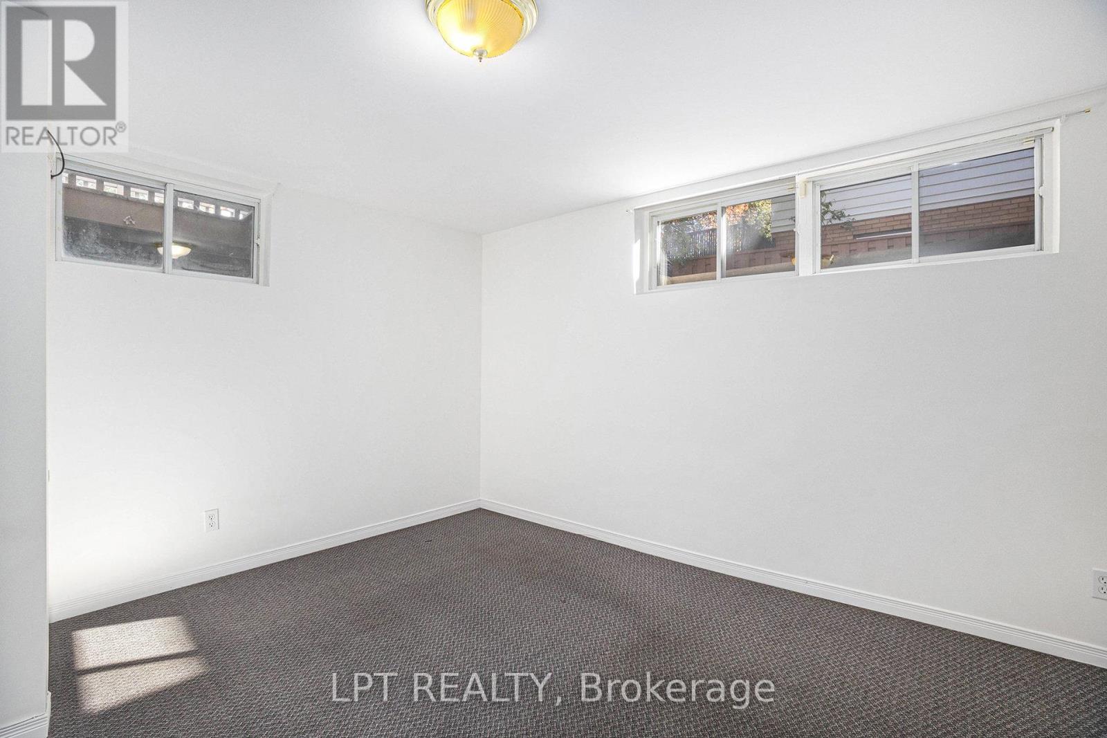 1517 Caverley Street, Ottawa, Ontario  K1G 0X9 - Photo 25 - X12464551