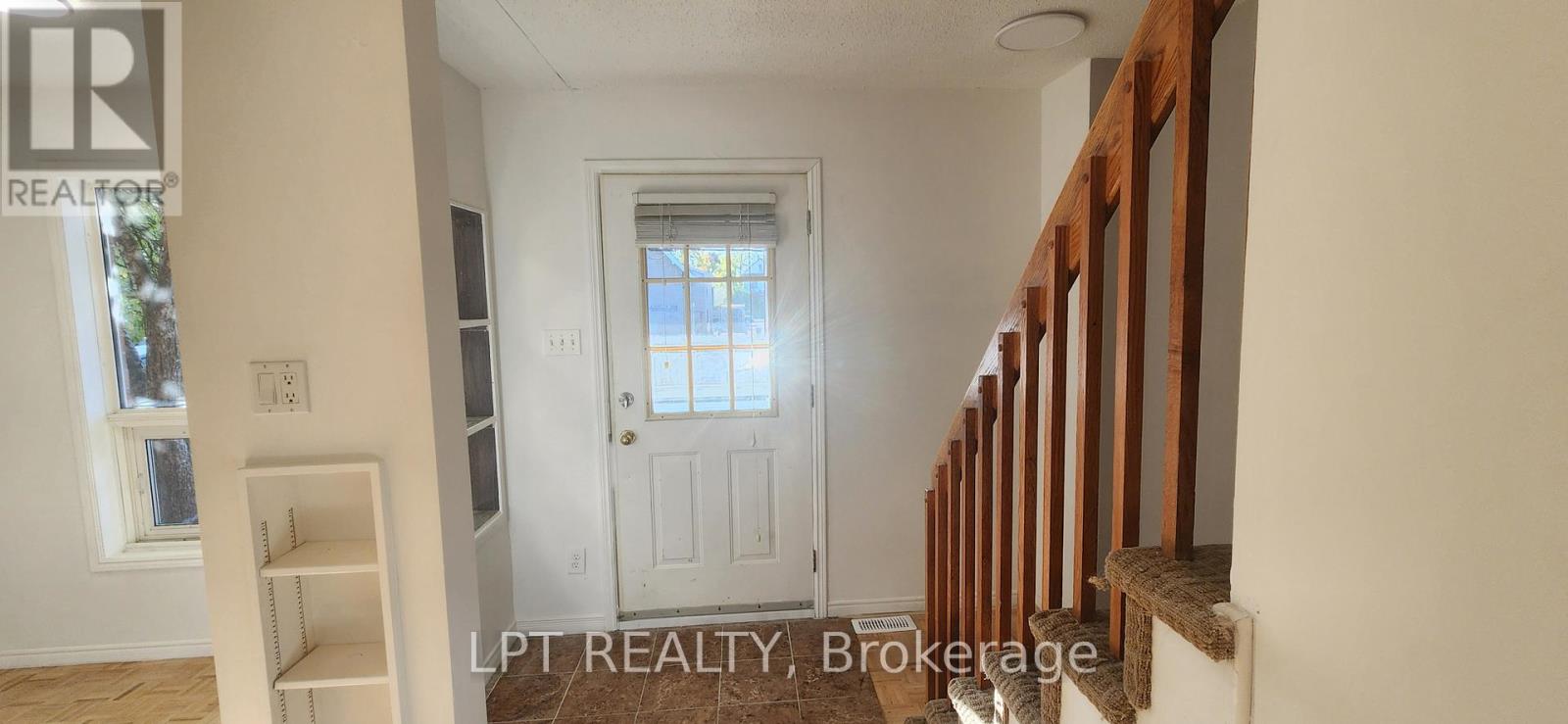 467 Parkdale Avenue, Ottawa, Ontario  K1Y 1H5 - Photo 2 - X12467045