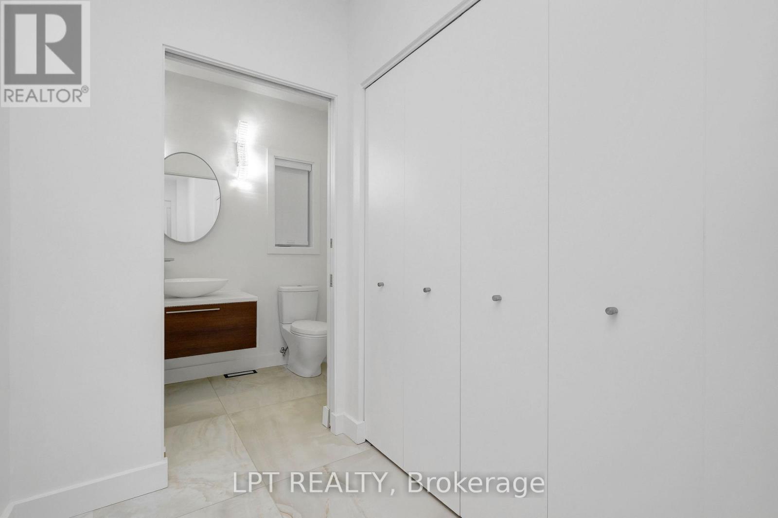 298 Crestview Road, Ottawa, Ontario  K1H 5G6 - Photo 18 - X12490874