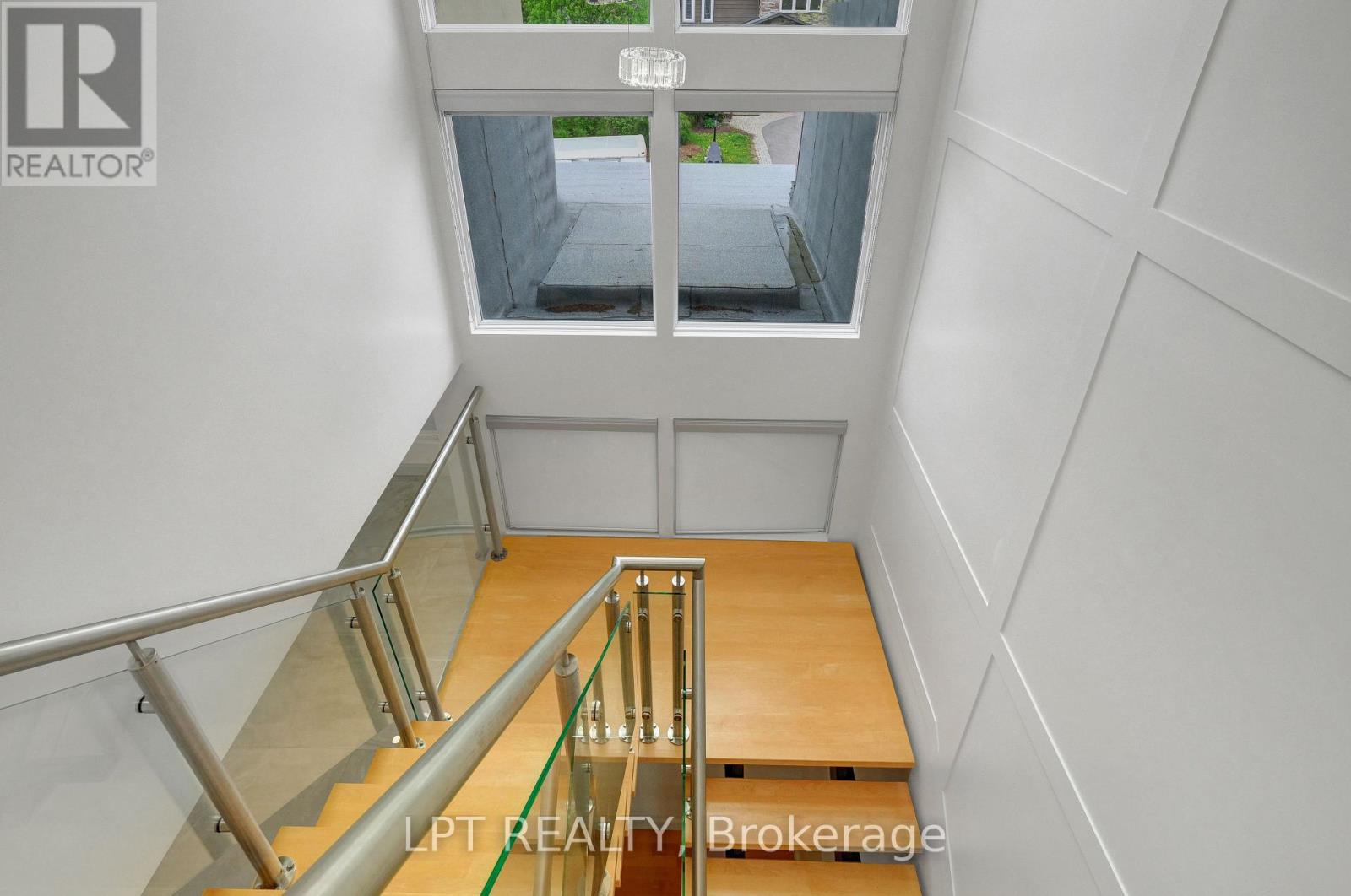 298 Crestview Road, Ottawa, Ontario  K1H 5G6 - Photo 22 - X12490874