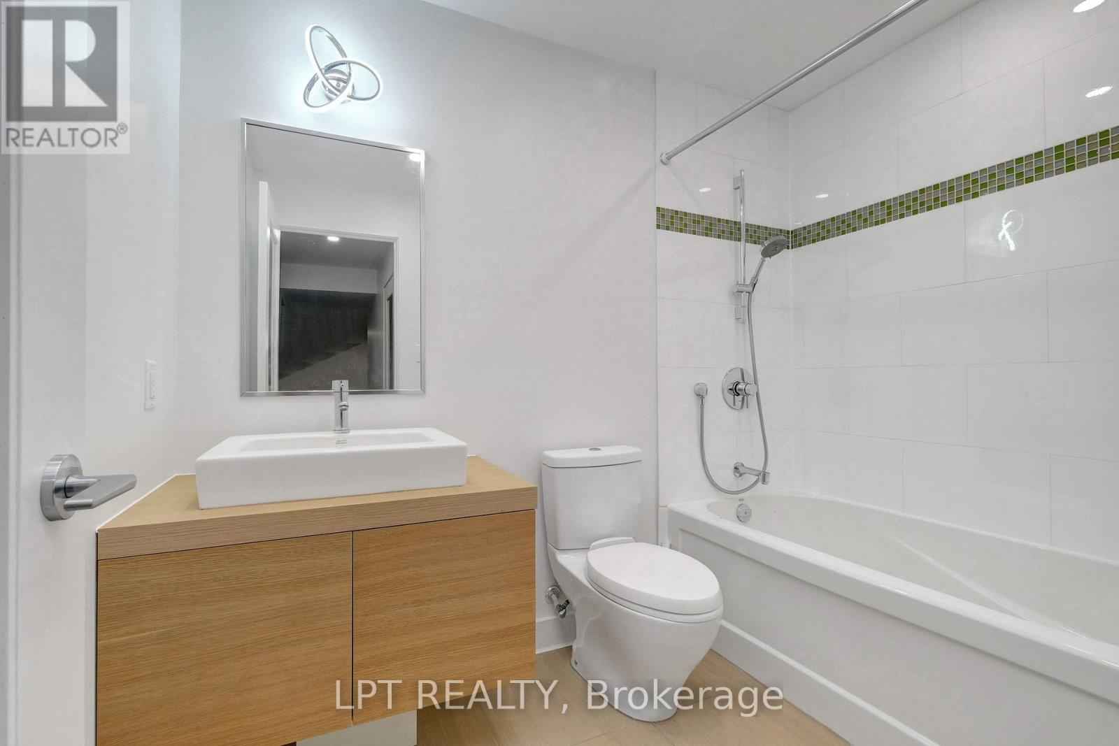 298 Crestview Road, Ottawa, Ontario  K1H 5G6 - Photo 44 - X12490874