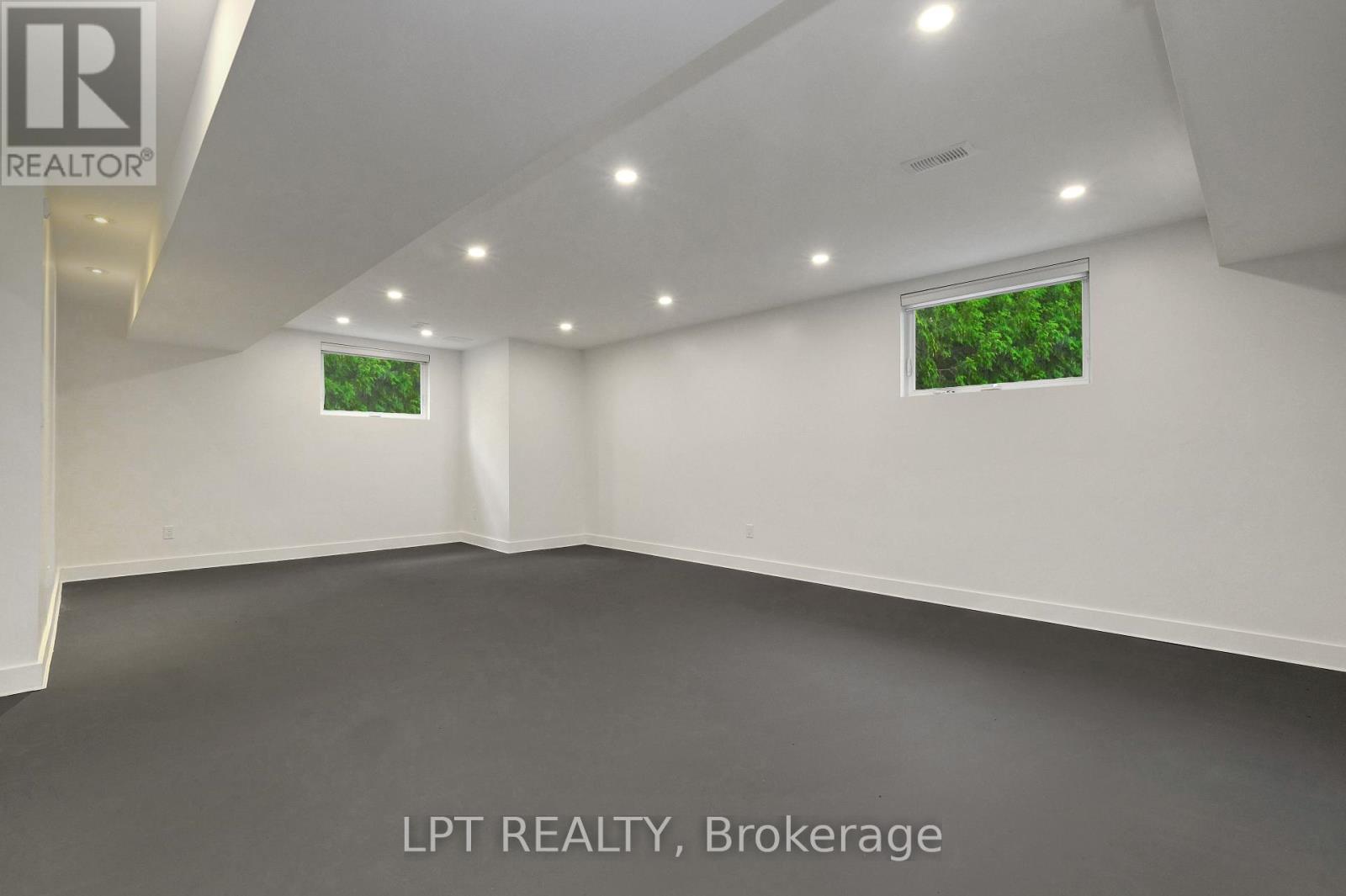 298 Crestview Road, Ottawa, Ontario  K1H 5G6 - Photo 46 - X12490874