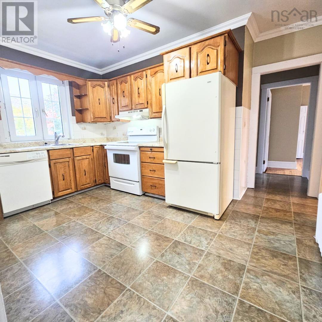 97 Fisher Street, Sydney, Nova Scotia B1N 1R2 - Photo 9 - 202526127