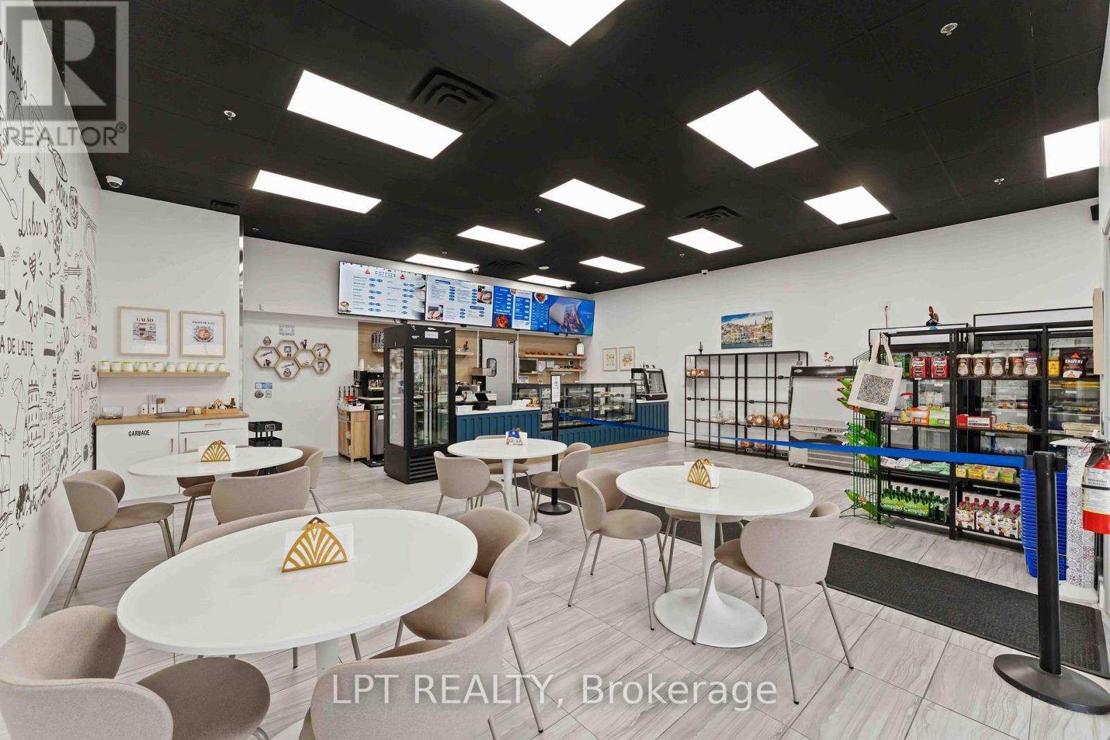 8 - 420 Hazeldean Run, Ottawa, Ontario  K2L 4B2 - Photo 10 - X12525468