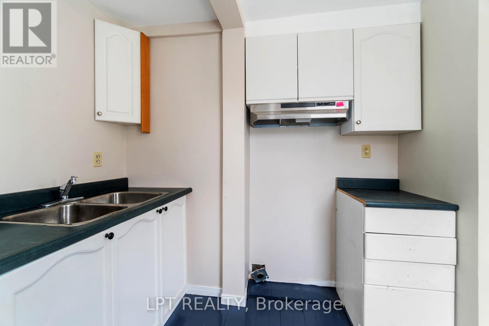 222 Bartholomew Street, Brockville, Ontario  K6V 2S6 - Photo 38 - X12525744