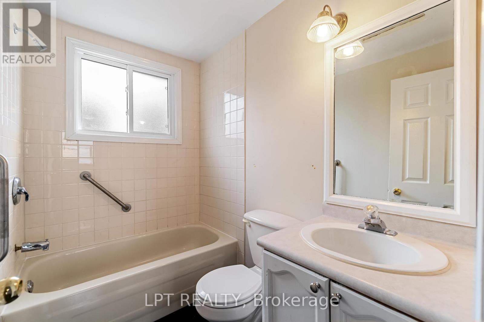 222 Bartholomew Street, Brockville, Ontario  K6V 2S6 - Photo 43 - X12525744