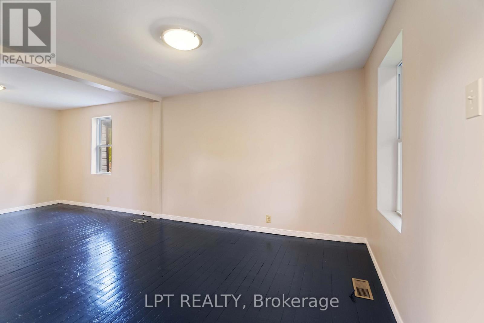 222 Bartholomew Street, Brockville, Ontario  K6V 2S6 - Photo 27 - X12525744