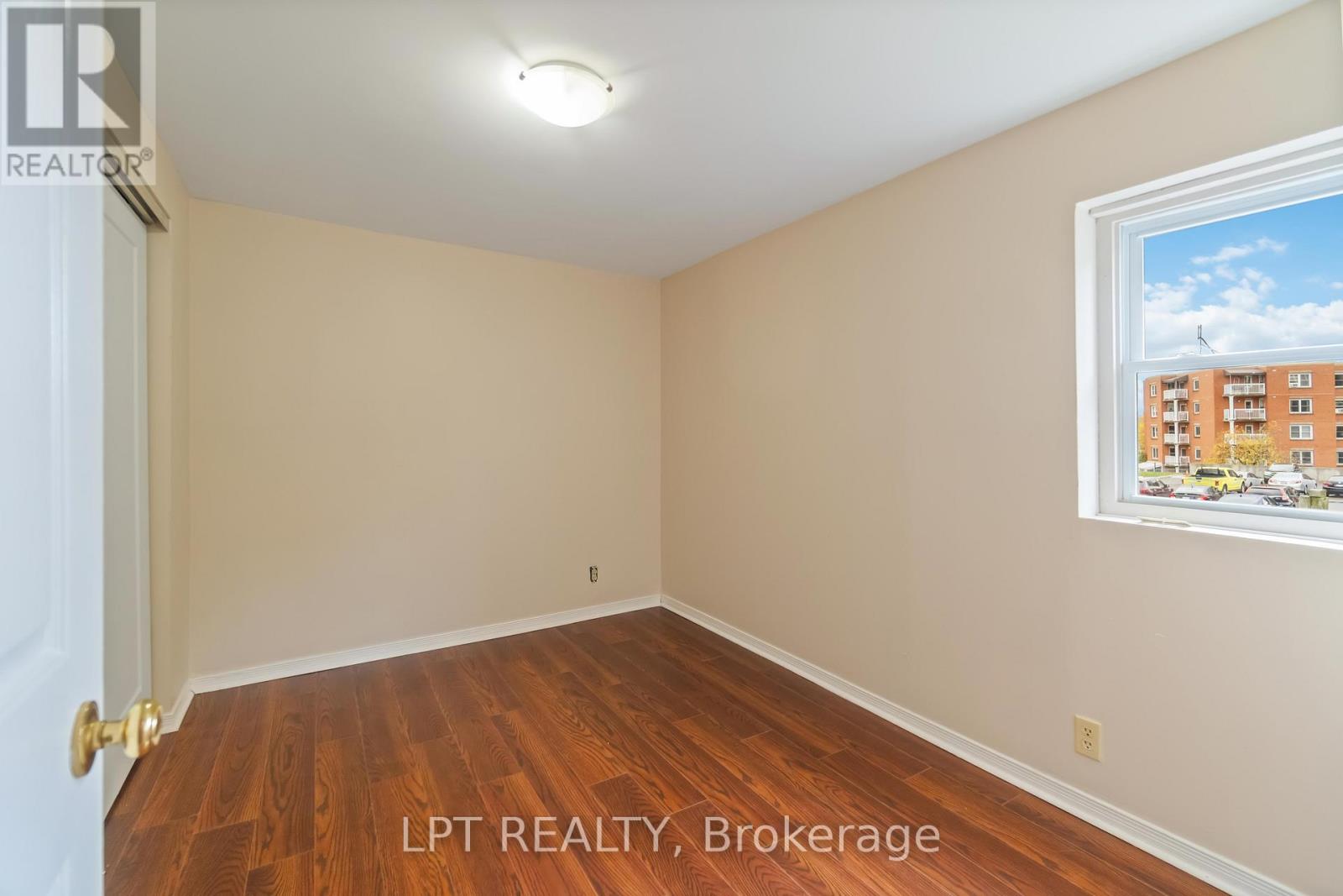 222 Bartholomew Street, Brockville, Ontario  K6V 2S6 - Photo 12 - X12525744