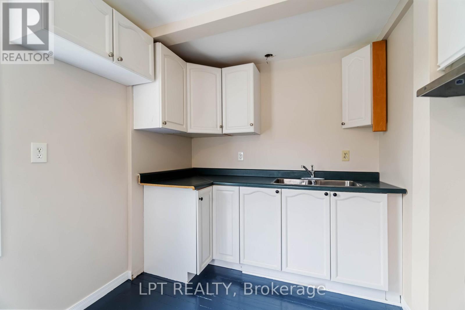 222 Bartholomew Street, Brockville, Ontario  K6V 2S6 - Photo 35 - X12525744