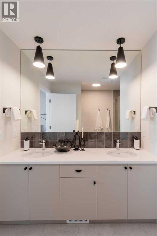 1229 Creekview Drive Sw, Calgary, Alberta  T2X 4Y1 - Photo 15 - A2250666