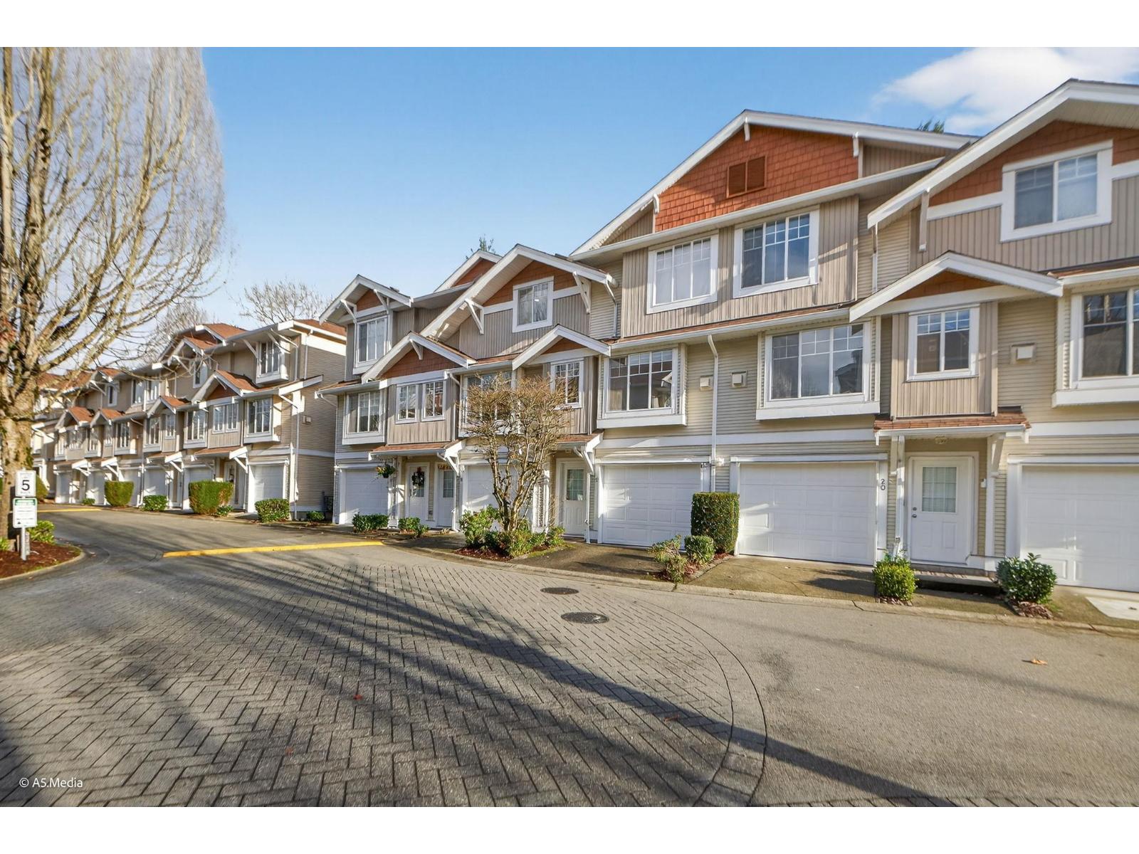 18 12110 75a Avenue, Surrey, British Columbia V3W 1M1 - Photo 2 - R3074237