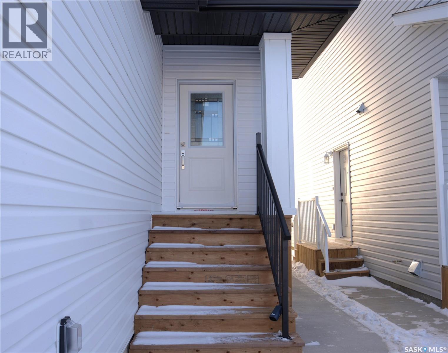 521 Sharma Crescent, Saskatoon, Saskatchewan  S7W 0Z5 - Photo 2 - SK025770