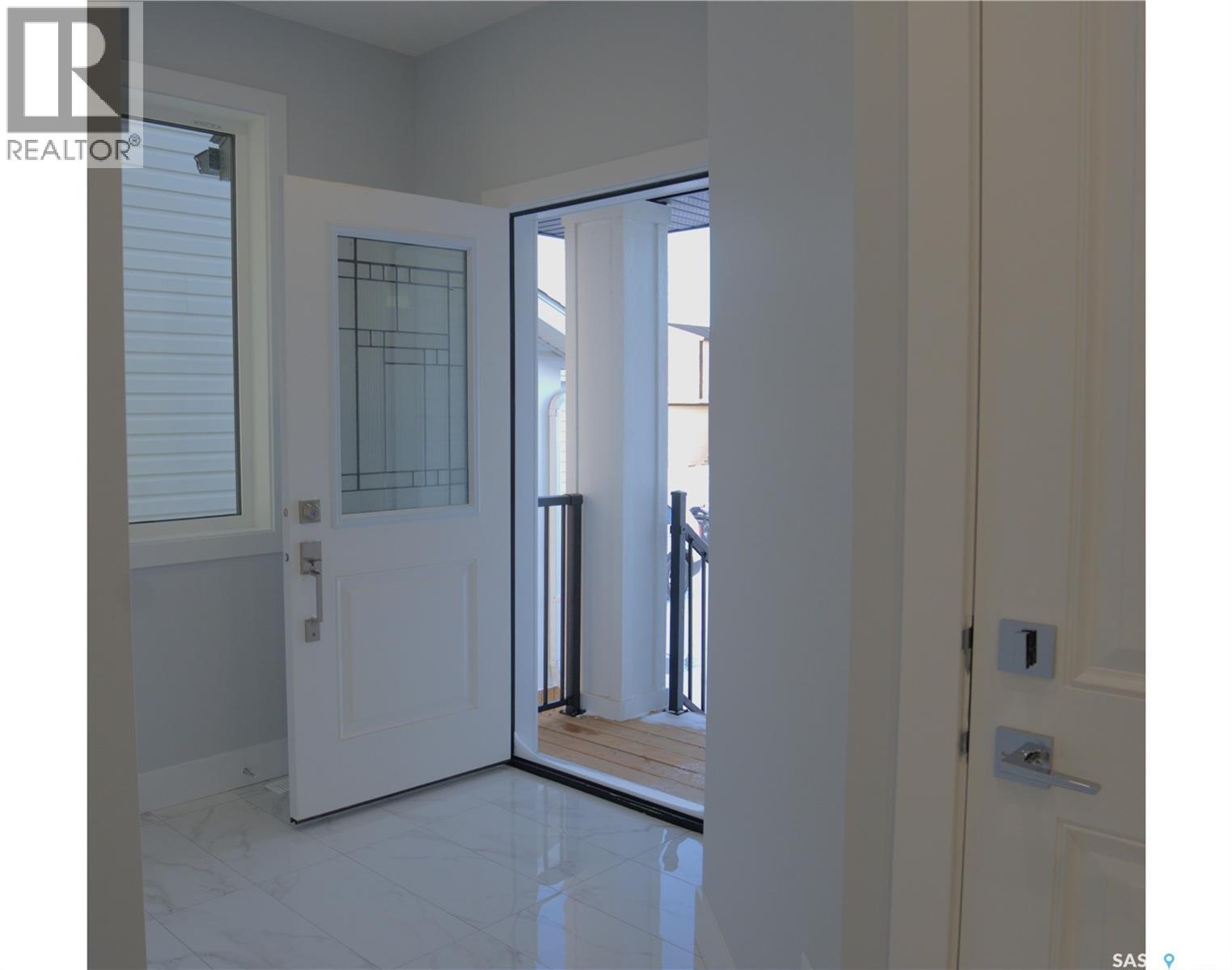 521 Sharma Crescent, Saskatoon, Saskatchewan  S7W 0Z5 - Photo 3 - SK025770