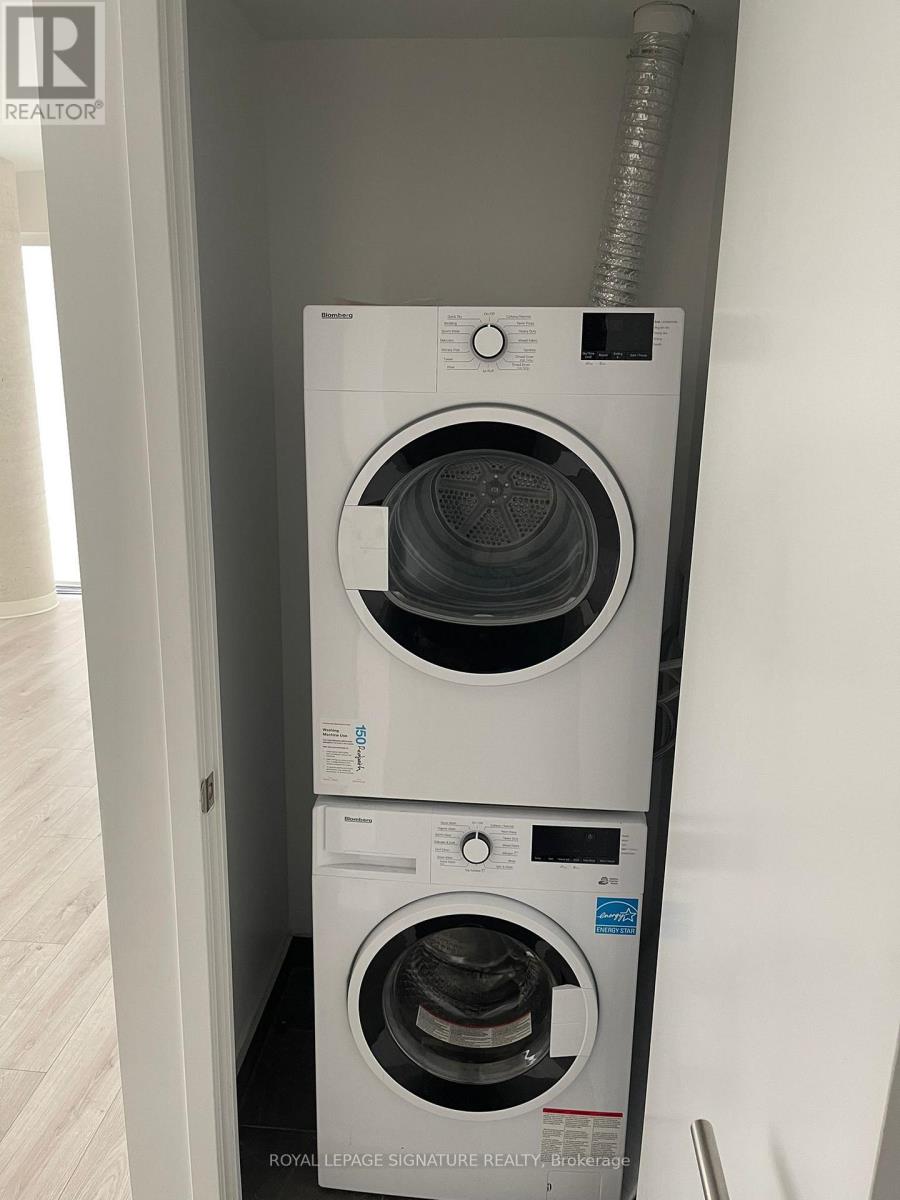 3204 - 161 Roehampton Avenue, Toronto, Ontario  M4P 0C8 - Photo 13 - C12640866