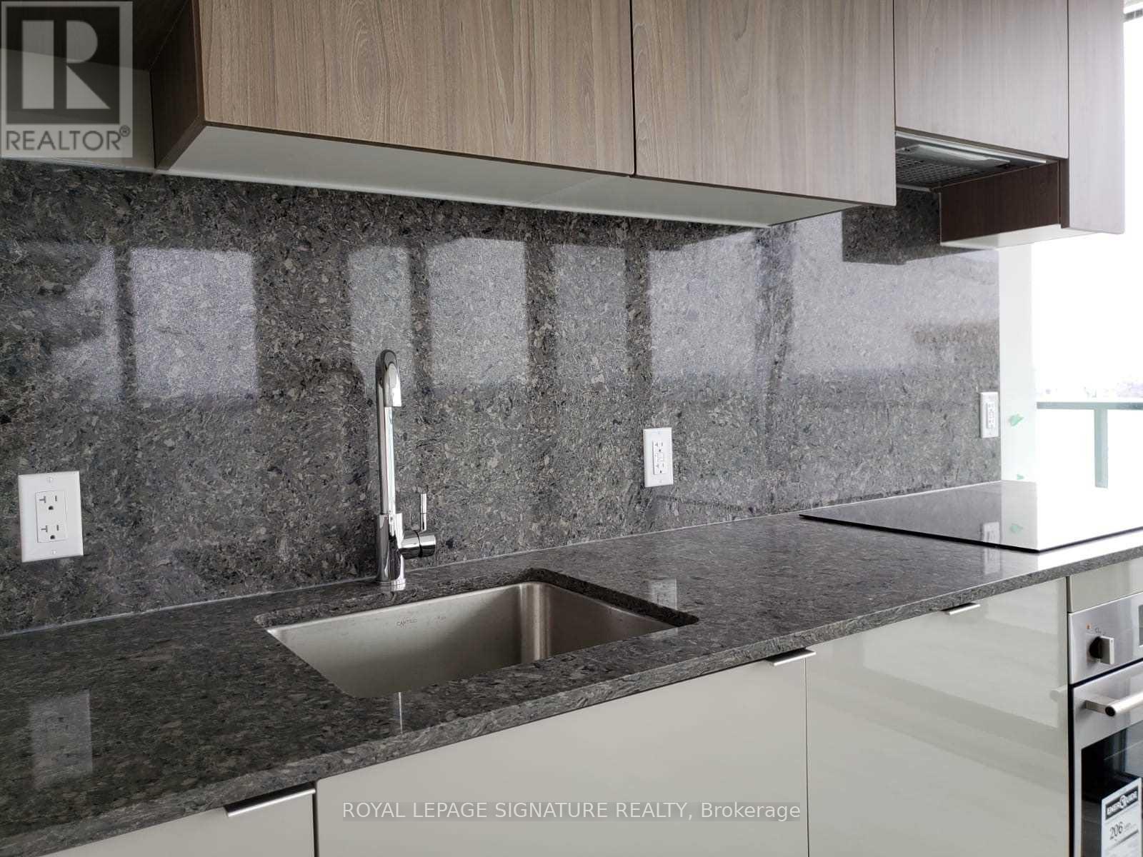 3204 - 161 Roehampton Avenue, Toronto, Ontario  M4P 0C8 - Photo 3 - C12640866