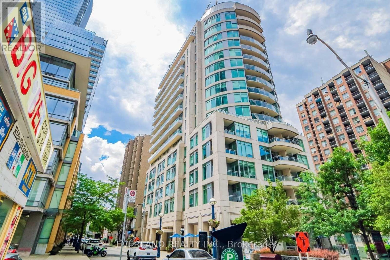 409 - 8 SCOLLARD STREET, Toronto, Ontario