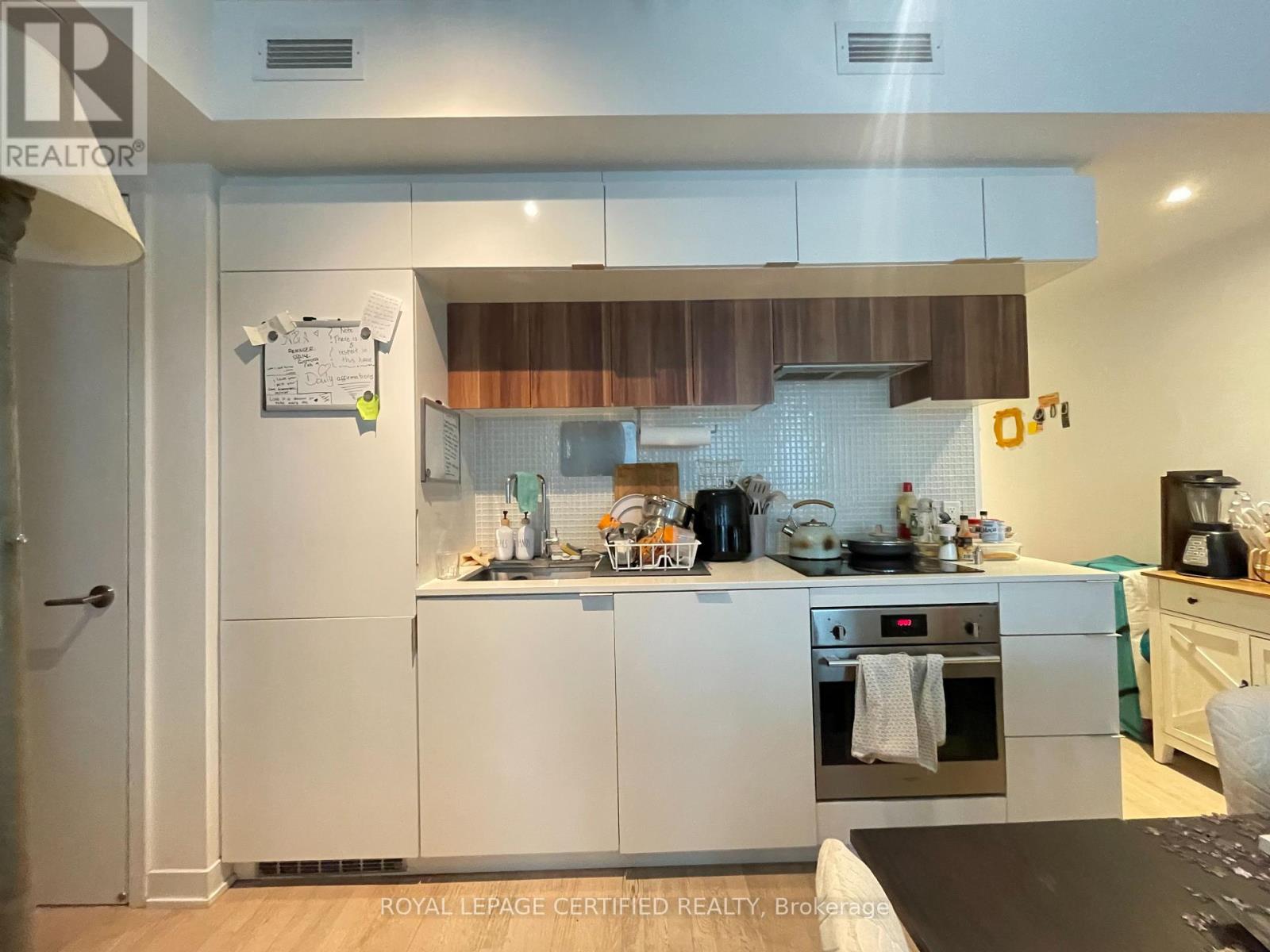 301 - 185 Roehampton Avenue, Toronto, Ontario  M4P 0C6 - Photo 10 - C12640924