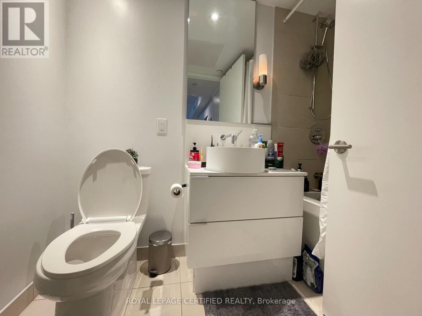 301 - 185 Roehampton Avenue, Toronto, Ontario  M4P 0C6 - Photo 13 - C12640924