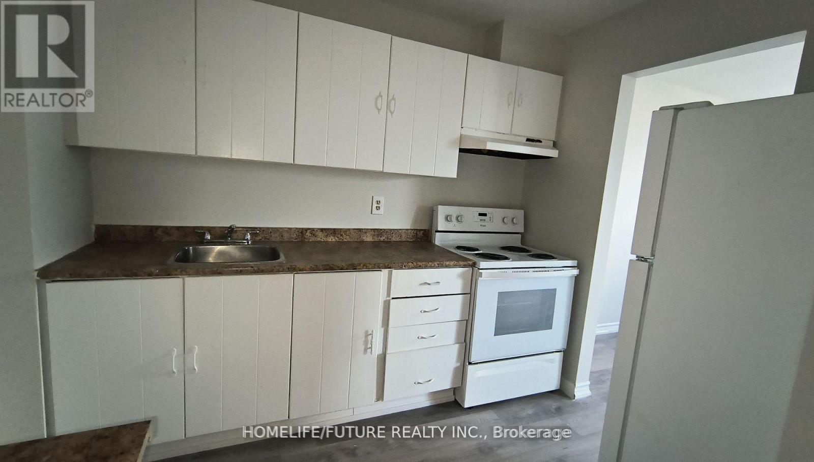 404 - 560 Bloor Street E, Oshawa, Ontario  L1H 3N2 - Photo 3 - E12640836