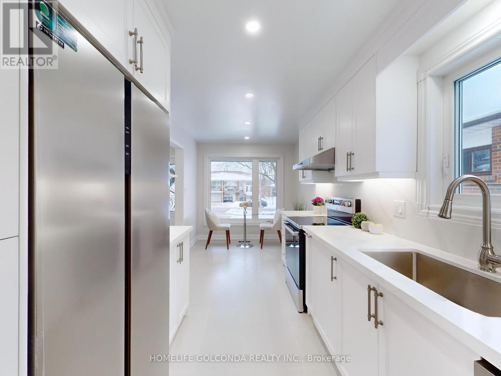 14 Brigadoon Crescent, Toronto, Ontario  M1T 3C1 - Photo 13 - E12640854