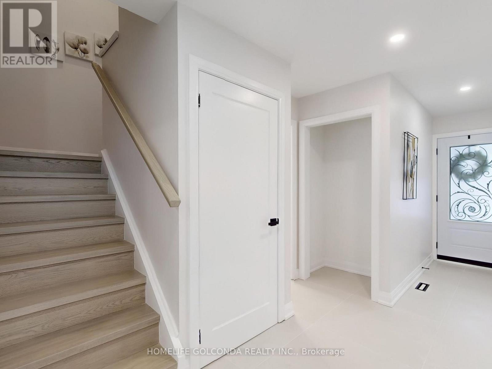 14 Brigadoon Crescent, Toronto, Ontario  M1T 3C1 - Photo 4 - E12640854