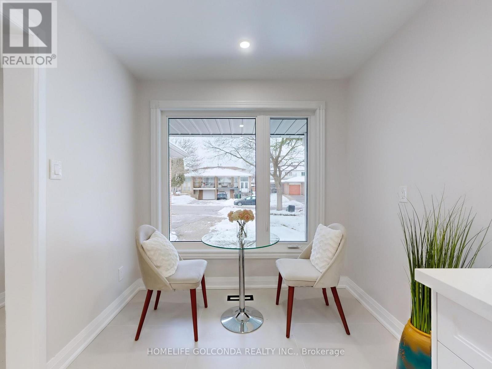 14 Brigadoon Crescent, Toronto, Ontario  M1T 3C1 - Photo 5 - E12640854