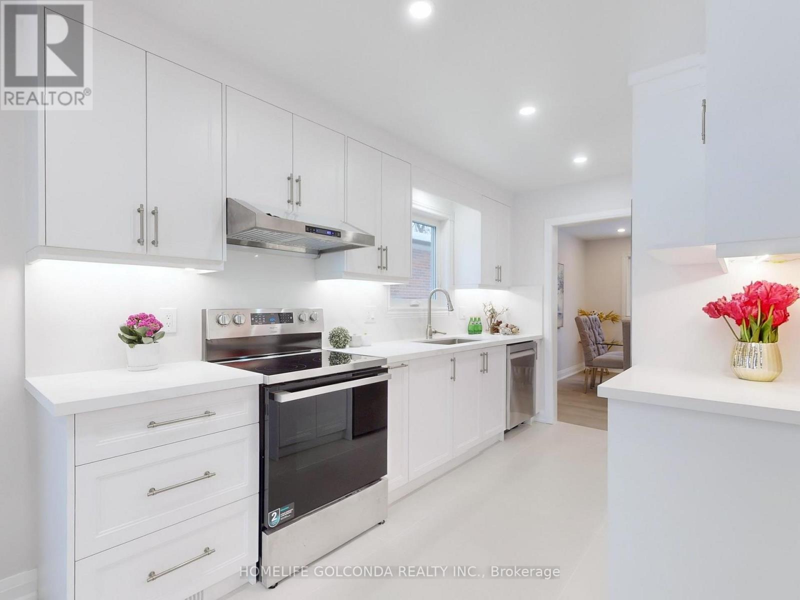 14 Brigadoon Crescent, Toronto, Ontario  M1T 3C1 - Photo 6 - E12640854