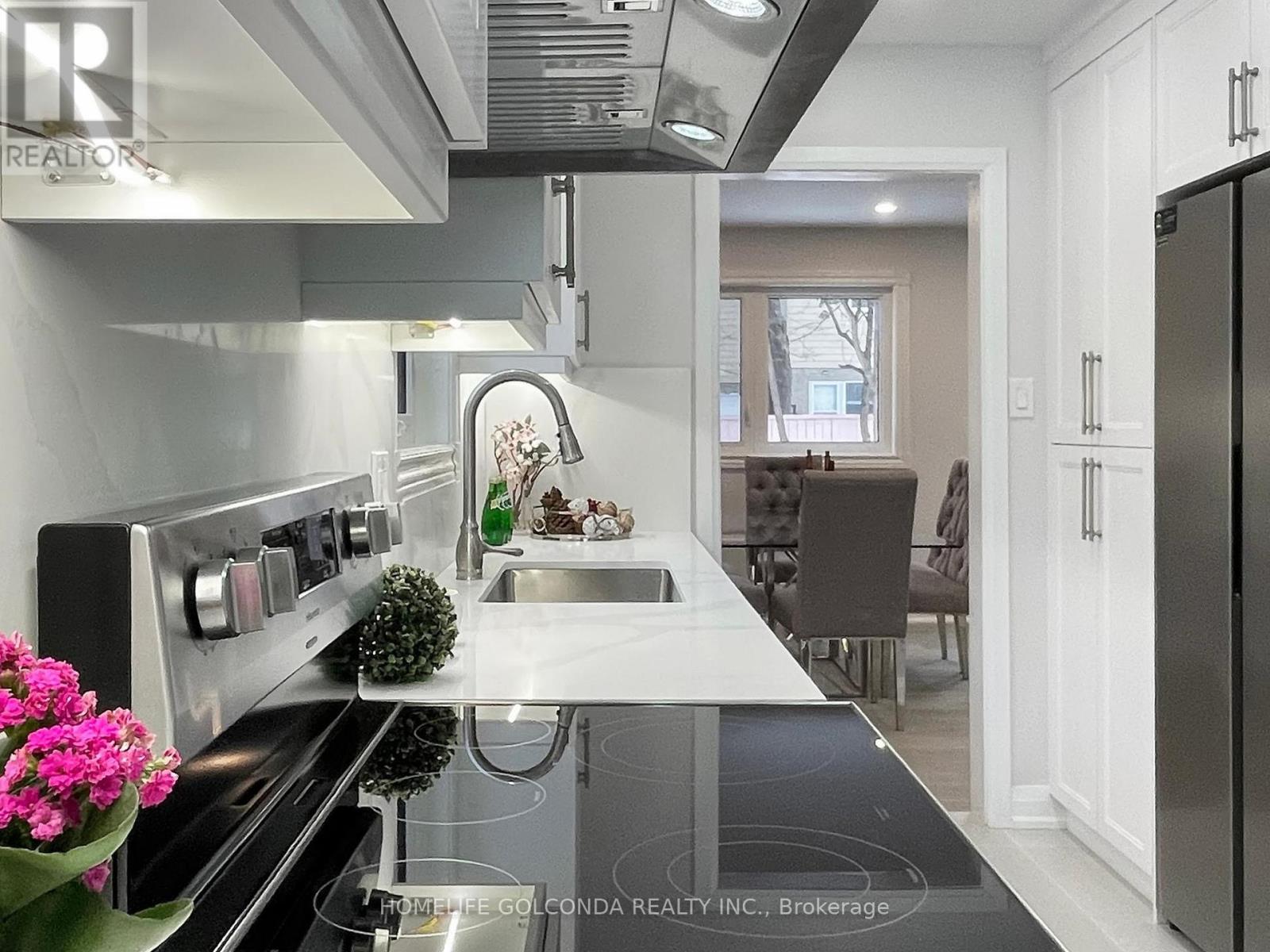 14 Brigadoon Crescent, Toronto, Ontario  M1T 3C1 - Photo 8 - E12640854