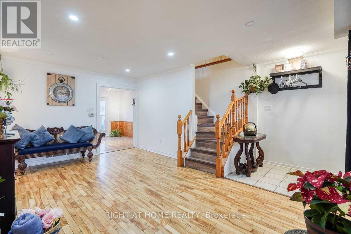 1456 Valley Drive, Oshawa, Ontario L1J 7Z3 - Photo 4 - E12640974