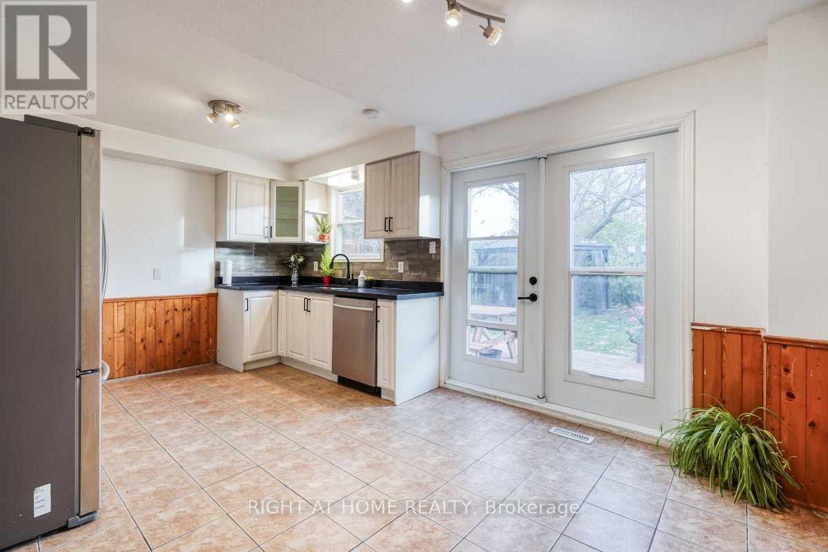 1456 Valley Drive, Oshawa, Ontario L1J 7Z3 - Photo 7 - E12640974