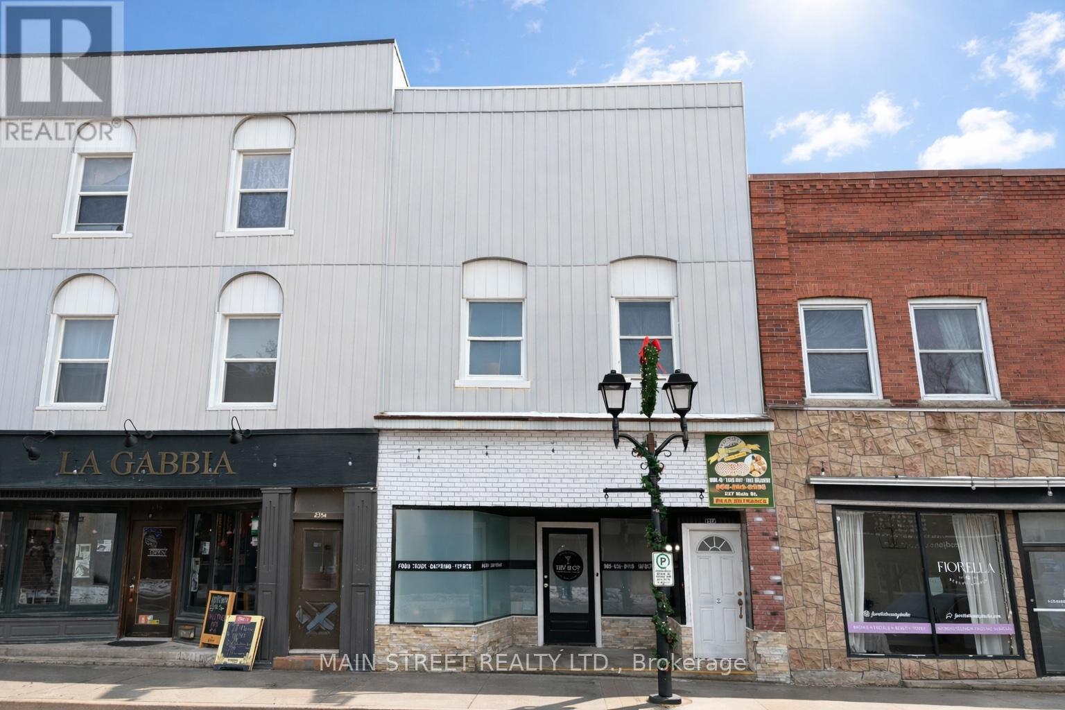 COMM - 237 MAIN STREET S, Newmarket, Ontario