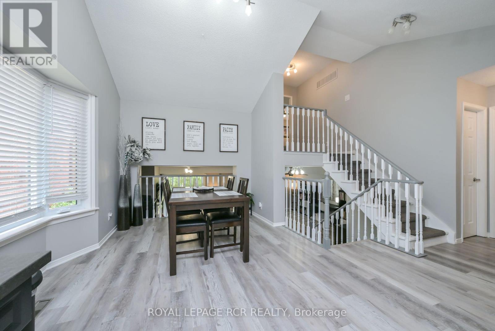 114 Green Briar Road, New Tecumseth, Ontario  L9R 1S3 - Photo 8 - N12640874