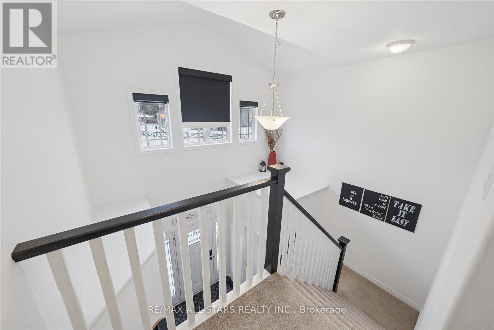 20 Carleton Trail, New Tecumseth (Beeton), Ontario  L0G 1A0 - Photo 14 - N12640880