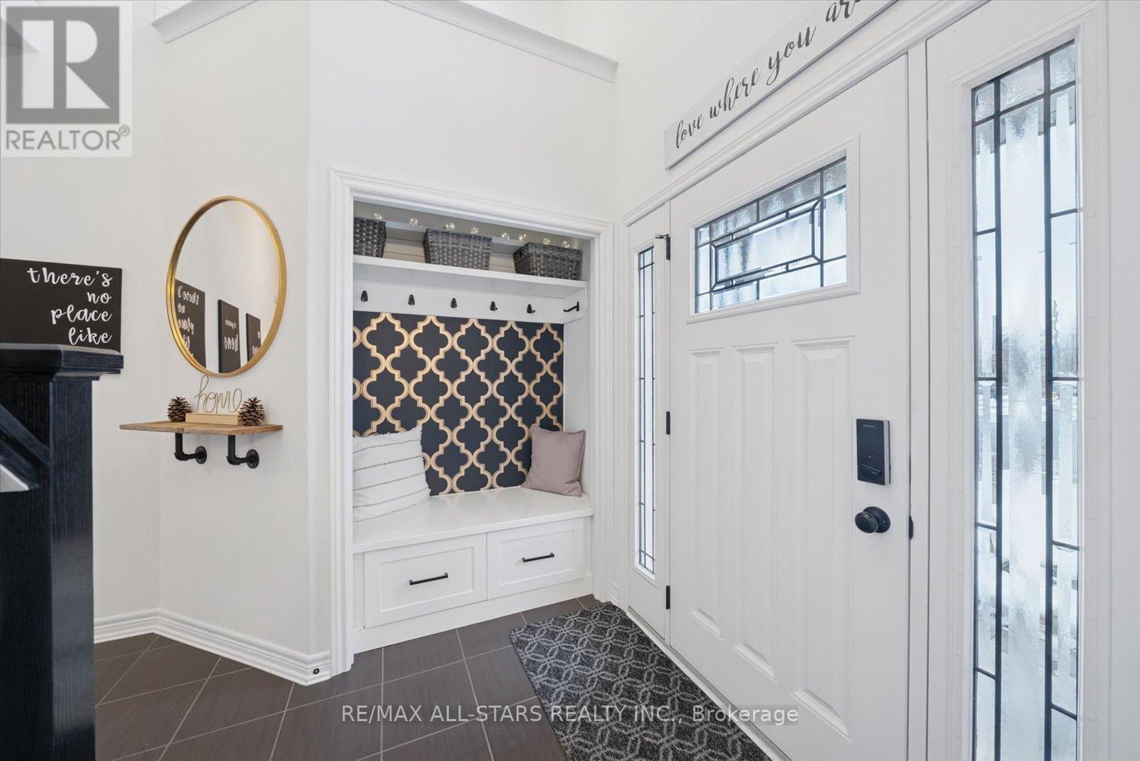 20 Carleton Trail, New Tecumseth (Beeton), Ontario  L0G 1A0 - Photo 3 - N12640880